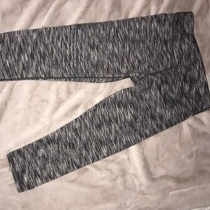 Fabletics gray size M leggings